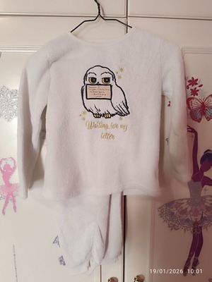 Harry Potter pajamas like new, for ages 7-8, white