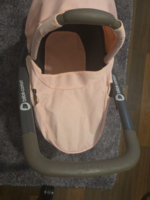 Doll stroller like new, barely used