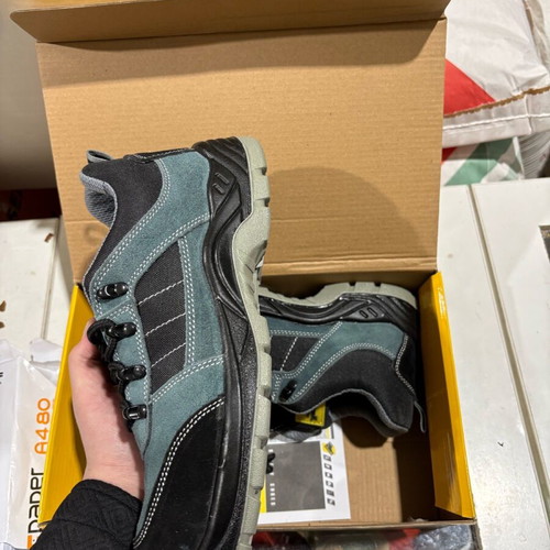 Work shoes with protection new, sizes 40-46