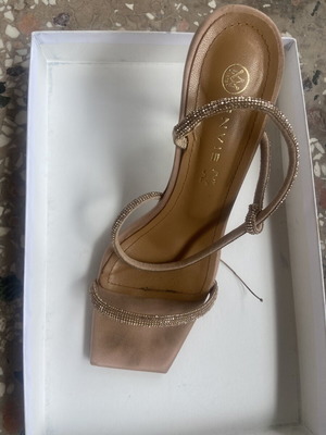 Envie Shoes women's sandals used, nude pink gold, strass