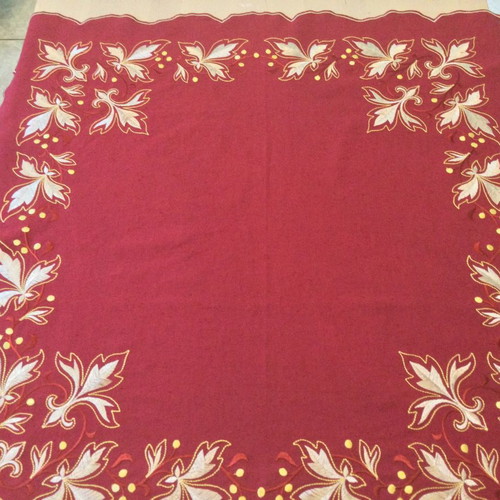 Set of 4 Christmas tablecloths and table runner semeni new
