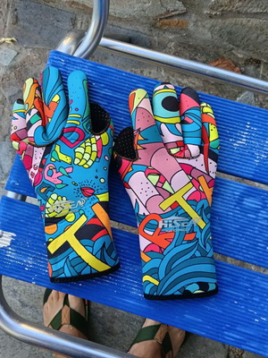 Sea gloves for diving