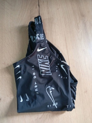 Nike ολόσωμο μαγιό γυναικείο XL σαν καινούργιο, μαύρο και άσπρο