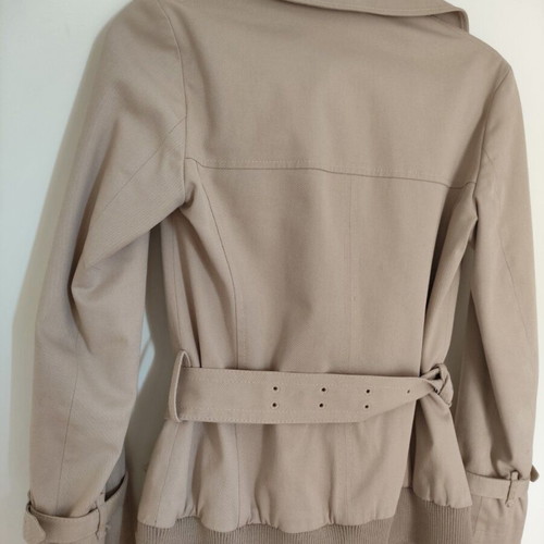 Burberry vintage trench coat like new, beige with gold details