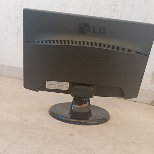 LG 18-inch computer monitor