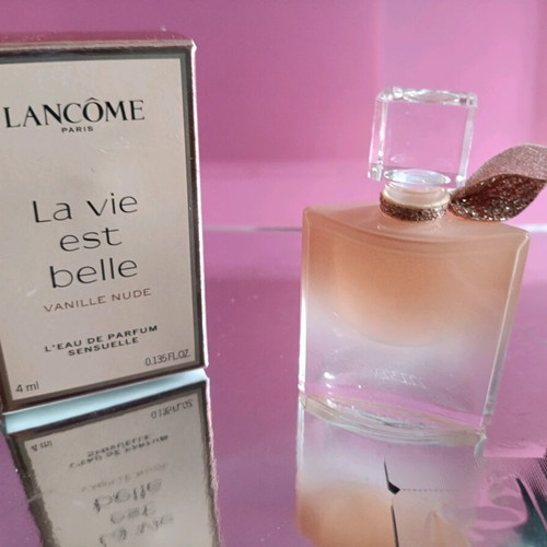 Lancôme travel set with perfume and skincare new