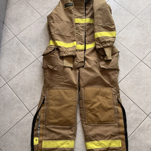 Janesville fireproof suit large and Dräger HPS 4500 helmet