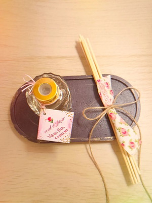 Handmade reed diffuser 65ml with vanilla scent