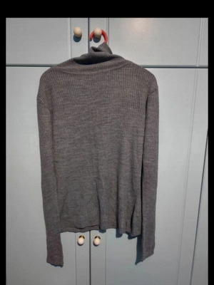 Blouse like new, gray, size M
