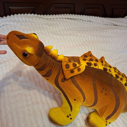 Plush Dinosaur stuffed toy used, soft and high quality