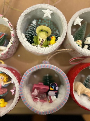 Handmade Christmas ornaments new, 8 cm diameter