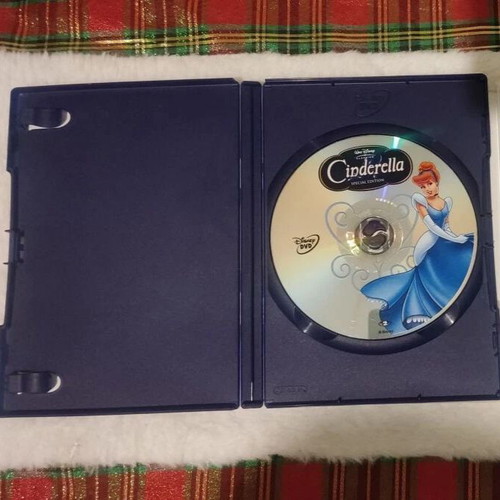 Cinderella Disney DVD like new, dubbed