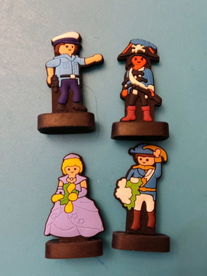 Ion Playmobil figures like new