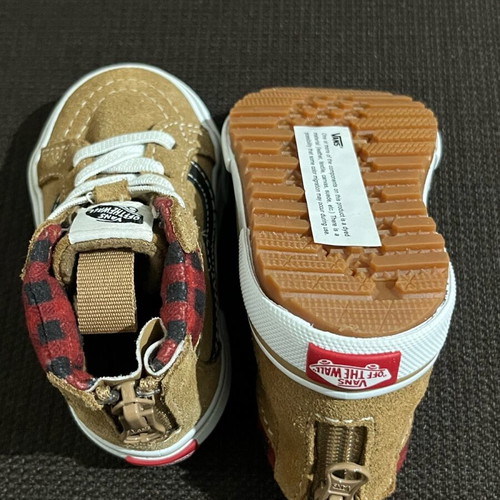 Vans Sk8-Hi Zip MTE Kids children's boots new size 19 brown