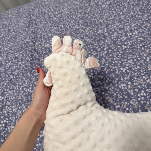 La Millou chicken nursing pillow