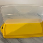 Tupperware cake and pie container new