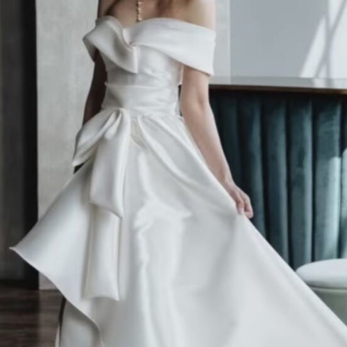 Milla nova wedding dress by Primalicia like new, white, size M