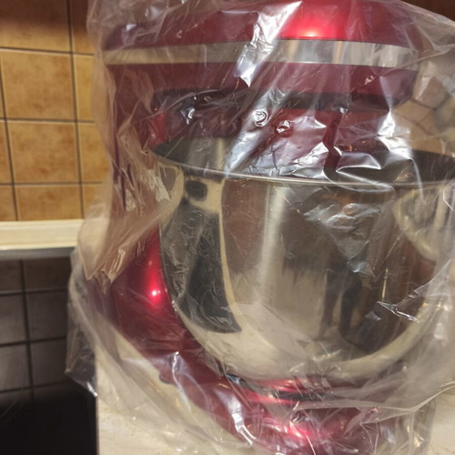 Izzy 1500W kitchen machine with 3 attachments