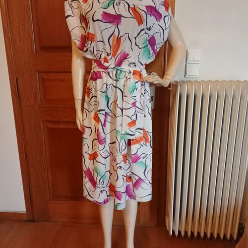 Summer dress like new, colorful, sleeveless, one size