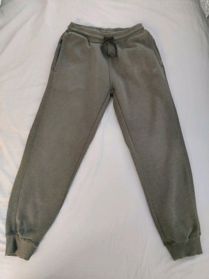 Kids tracksuit used, olive, for 6 years old