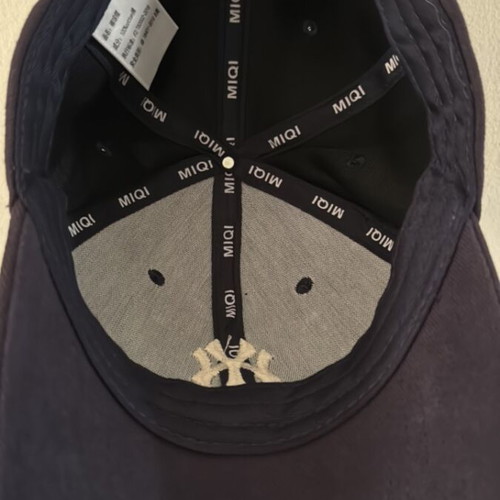 Baseball cap almost new, dark blue, 100% cotton