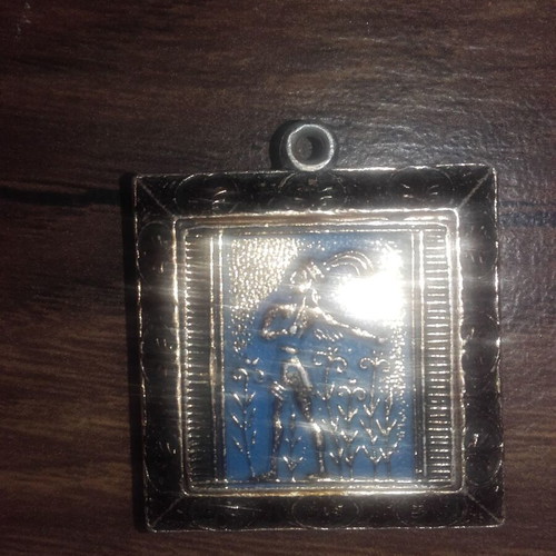 Pendant souvenir from Knossos Crete new