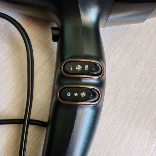 Remington Supercare Pro 2200 hairdryer new with ionization and ceramic grille