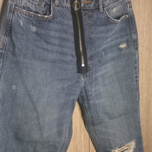Bershka women's jeans like new, size 34, blue with rips