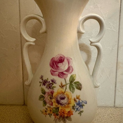 Porcelain vase GDR 1877 like new, 17 cm height
