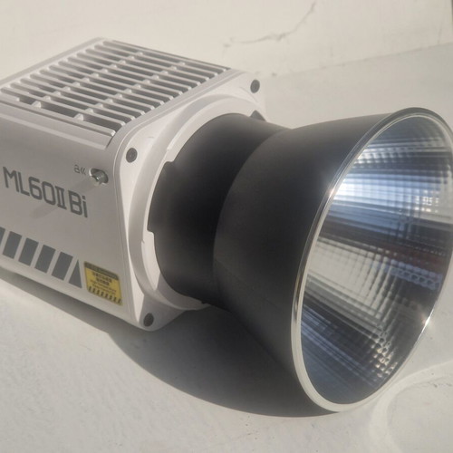 Godox ML60 II with Fresnel Lens L36 and accessories like new