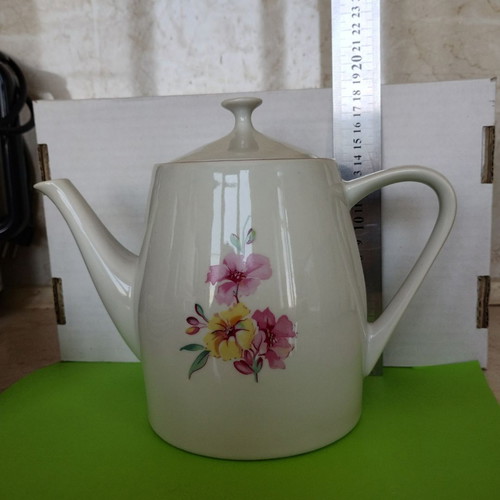 Porcelain tea set used like new, 11 pieces, vintage floral decor