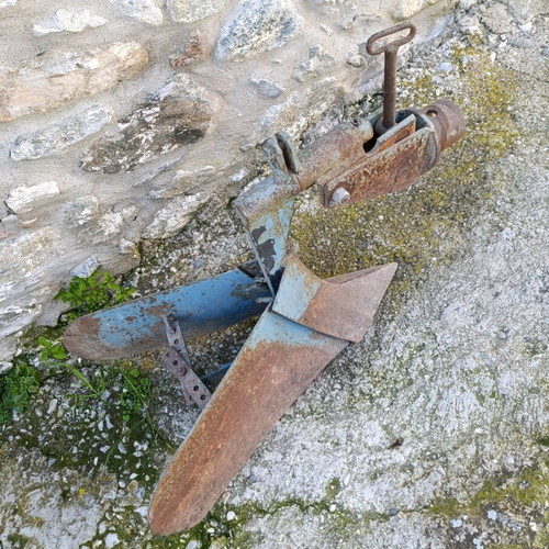 Sepp groove opener for rotary tiller used, adjustable