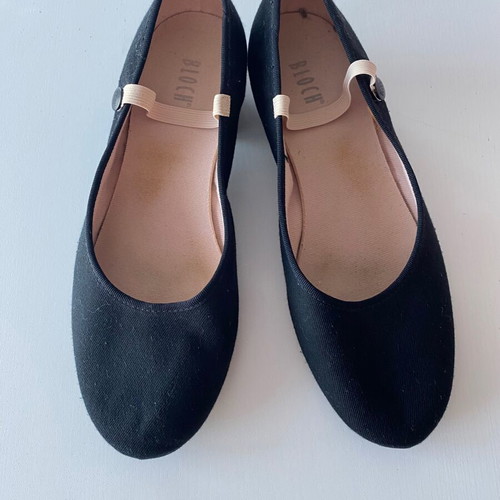 Bloch shoes for traditional dances like new, size 38