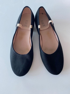 Bloch shoes for traditional dances like new, size 38