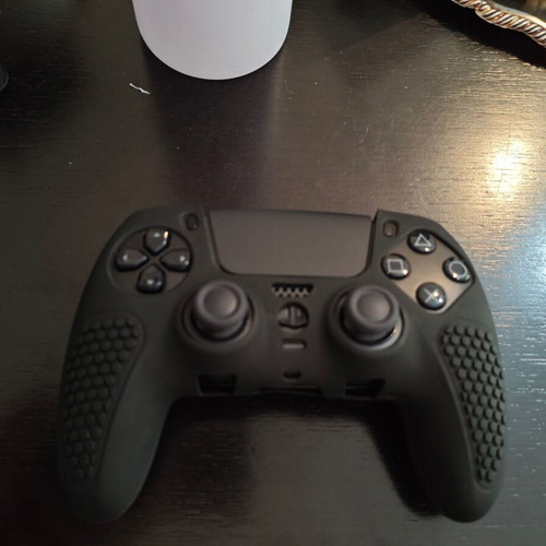 Dualsense silicone cover black like new