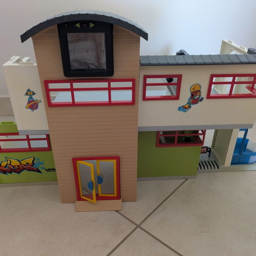 Playmobil School 9453 used with working clock and accessories