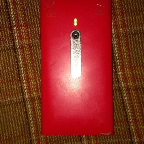 Nokia Lumia 800 used, pack of two non-working for spare parts