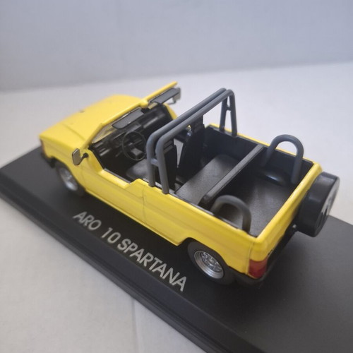 ARO 10 Spartana Scale Model 1:43 like new, yellow