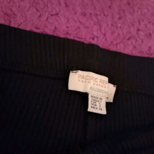 Black bell-bottom leggings like new, size S