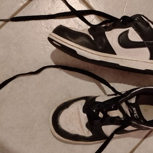 Nike athletic shoes size 34 used, black and white