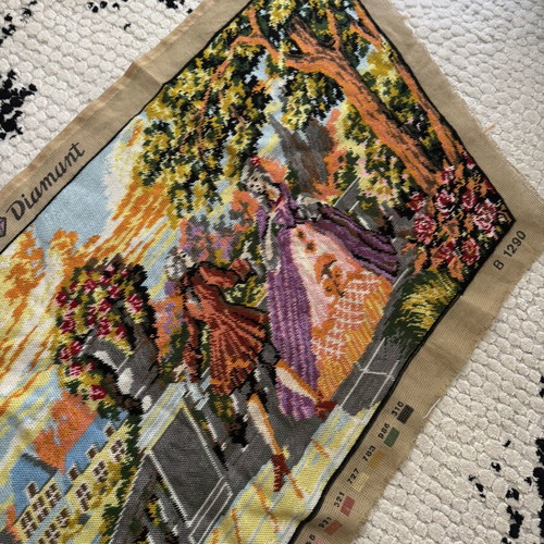 Vintage embroidery decoration 60x125 like new