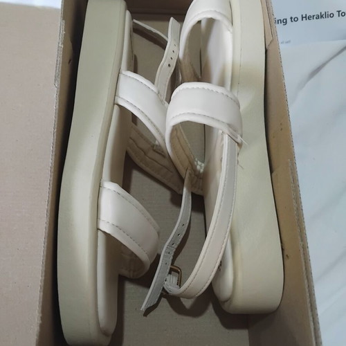 Sandals size 37 new, beige