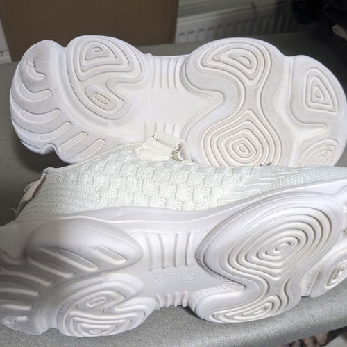 Fila girls' shoes size 34 like new, white athletic
