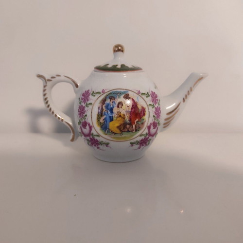 Miniature porcelain teapot Limoges like new
