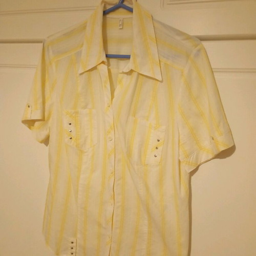Short-sleeve shirt like new, white and yellow, size XL