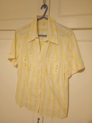 Short-sleeve shirt like new, white and yellow, size XL