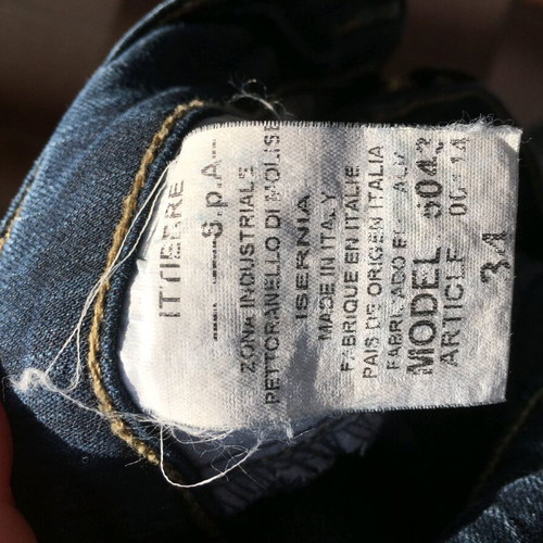 Dolce & Gabbana women's low rise jeans Y2K like new, size 34, blue