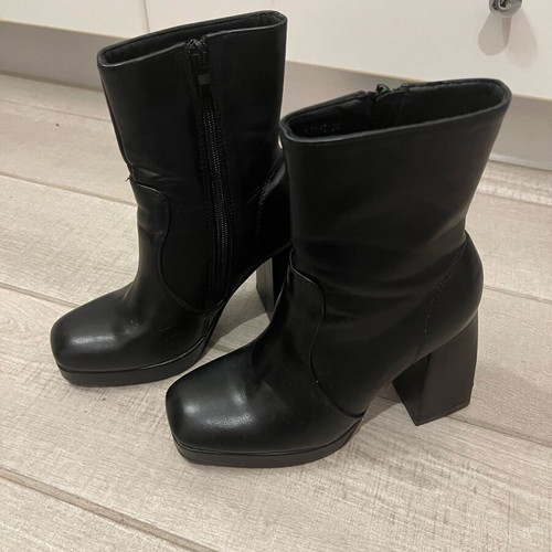 Women's ankle boots used with square heel black size 36