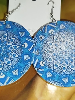Wooden earrings new in blue shades
