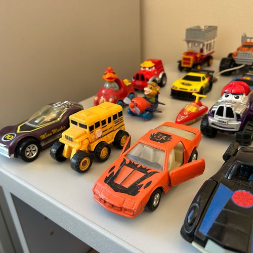Old toy cars used, pack of 25, medium size